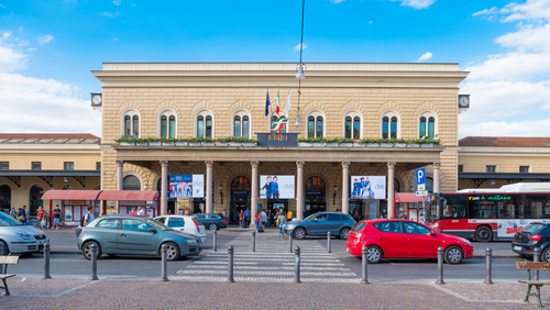 deposito all'interno delle stazioni Bologna Centrale